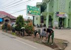 Sambut Ramadhan 1447 H, Danramil Singkarak bersama Wali Nagari Muaro Pingai Pimpin Gotong Royong Bersihkan Masjid